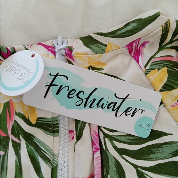 Freshwater 1-pc. swimsuit. - Picture 5 of 5